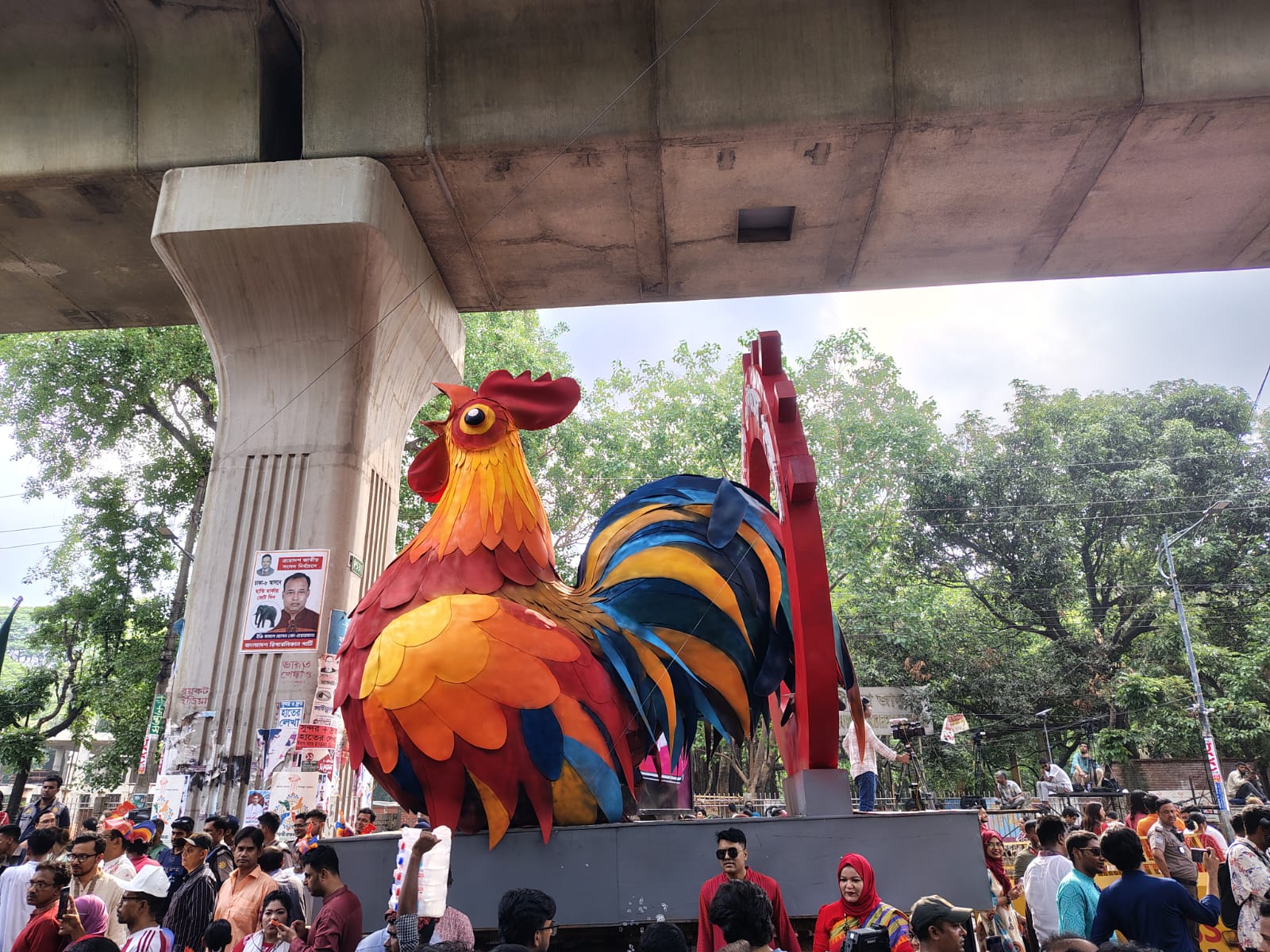 ঢাকা বিশ্ববিদ্যালয়ে বর্ণিল বৈশাখ শোভাযাত্রা