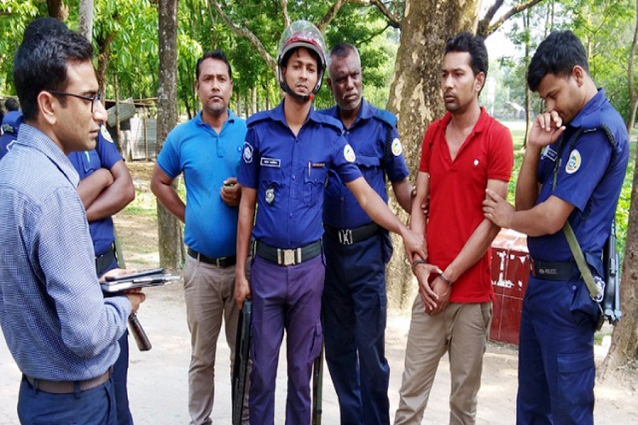পরীক্ষাকেন্দ্রে নকল সরবরাহে ছাত্রলীগ নেতার ১ বছর কারাদণ্ড