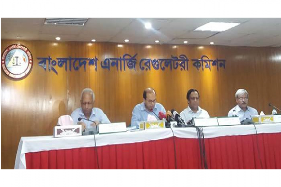 গ্যাসের দাম বাড়ার ঘোষণা, সোমবার থেকে কার্যকর