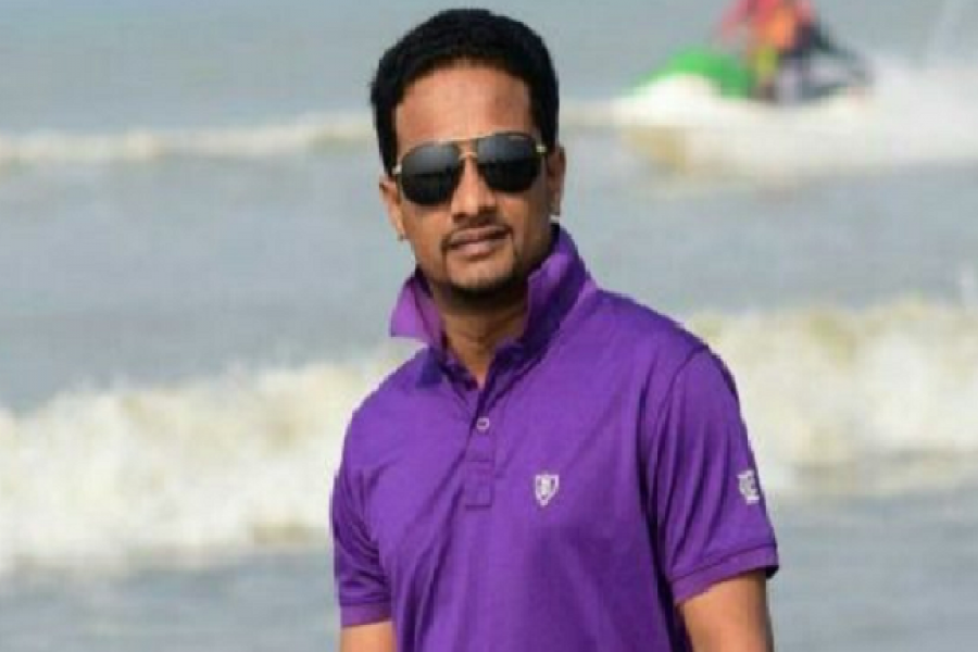 মধ্যরাতে কোলকাতায় পুলিশি ডাকাতির শিকার বশেমুরবিপ্রবি শিক্ষক: স্ট্যাটাস ভাইরাল