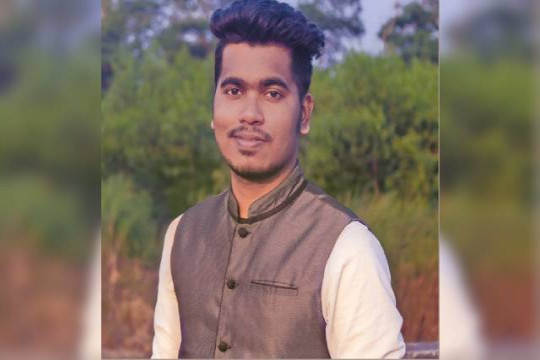 করোনা মোকাবিলায় মোটরসাইকেল বিক্রি করে দিলেন বিশ্ববিদ্যালয় ছাত্র