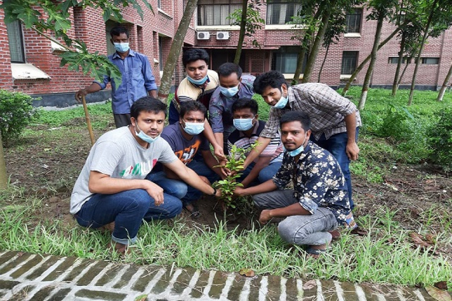 মুজিববর্ষে হাবিপ্রবি ছাত্রলীগের বৃক্ষরোপণ 