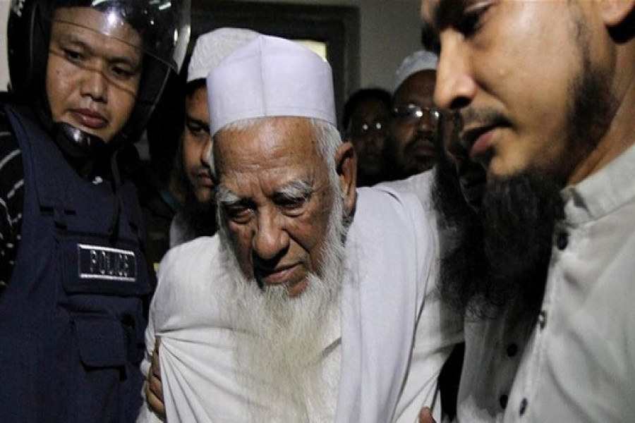 টেনশনে ‘হার্ট ফেল’ করে মারা গেছেন আব্বা