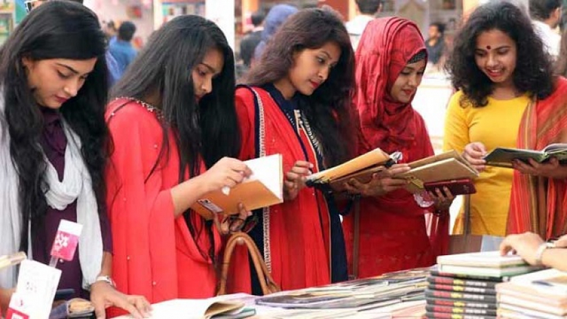 করোনা: বইমেলা বন্ধের সুপারিশ