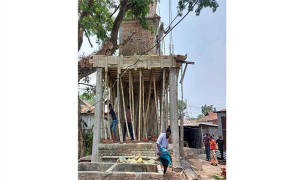 ‘তোরে খায়া ফালবাম’ ভূমি কর্মকর্তাকে সাবেক ছাত্রলীগ নেতা