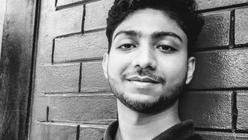 কল্পনাকে কখনো ছুঁতে নেই