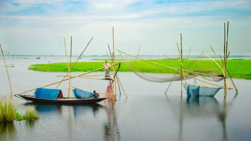 ভূস্বর্গীয় রূপে চলনবিল