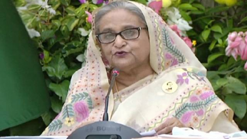 উপহারের ঘর হাতুড়ি-শাবল দিয়ে ভাঙা হয়েছে: প্রধানমন্ত্রী