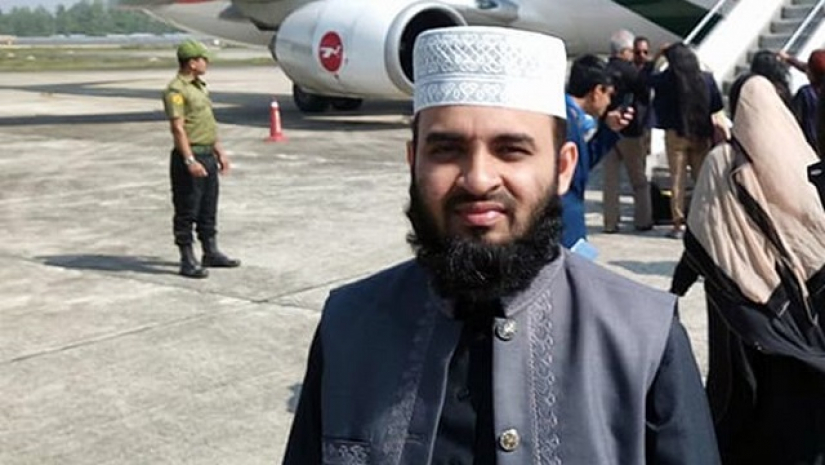 বিমানবন্দরে আটকে দেয়া হলো মাওলানা আজহারীকে