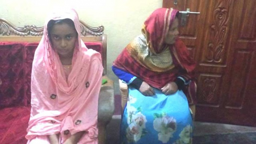 যেভাবে নিজের বাল্যবিবাহ ঠেকালো মেধাবী ছাত্রী তৃষা