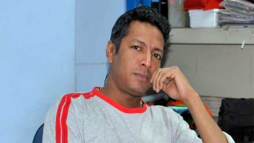 ফ্যানের সঙ্গে ঝুলছিল গীতিকার রাসেলের লাশ