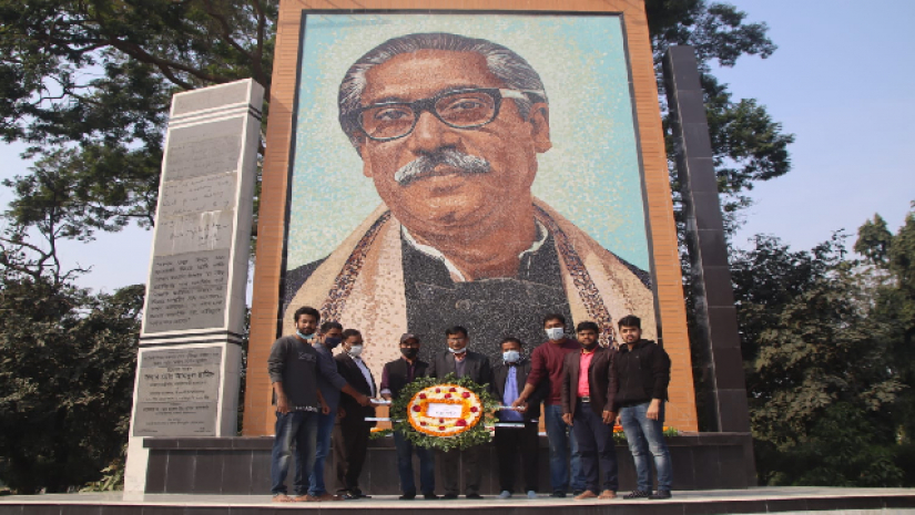 স্বদেশ প্রত্যাবর্তন দিবসে ইবি প্রেসক্লাবের শ্রদ্ধাঞ্জলি