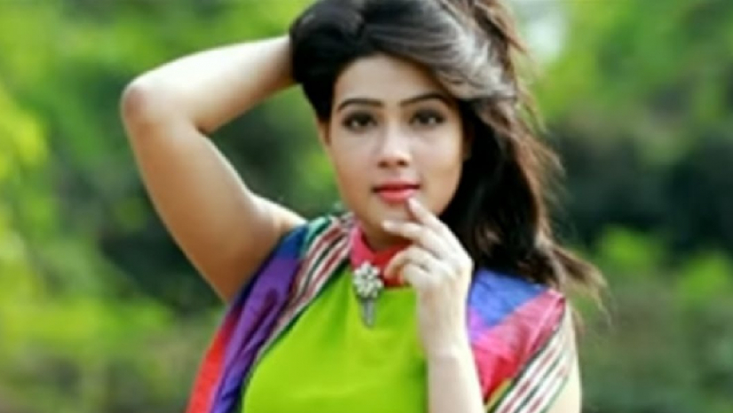 নাম পরিবর্তন করলেন চিত্রনায়িকা মাহি!