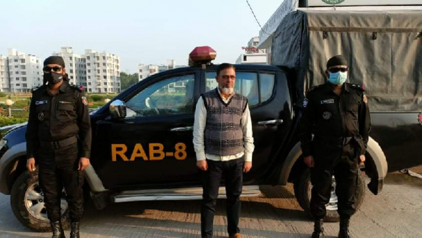 ববি ছাত্রীকে মারধর: র্যাবের হাতে ইউপি সদস্য গ্রেপ্তার