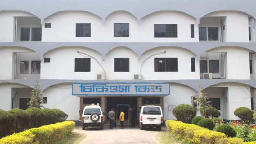 ইবি চিকিৎসাকেন্দ্রে শিক্ষার্থীদের সকল অসুখের এক ওষুধ প্যারাসিটামল