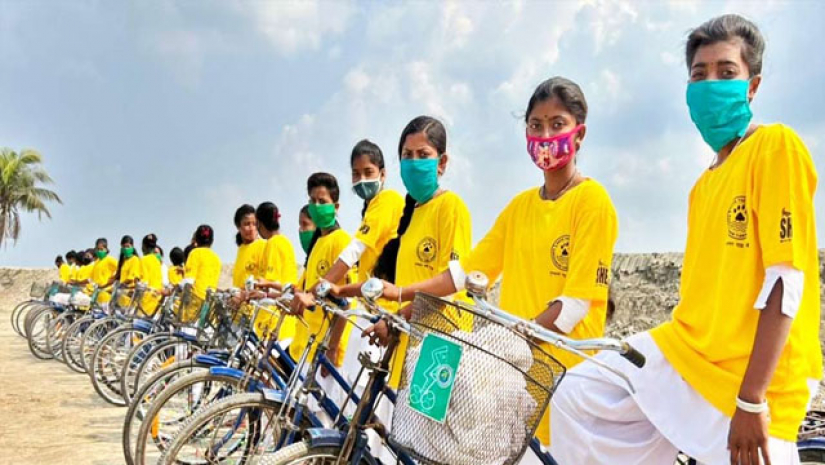 সুন্দরবন বাঁচাতে স্কুল পড়ুয়াদের সাইকেল মিছিল