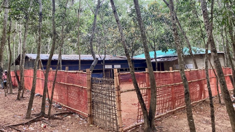 রোহিঙ্গাদের স্কুল বন্ধ করলো সরকার