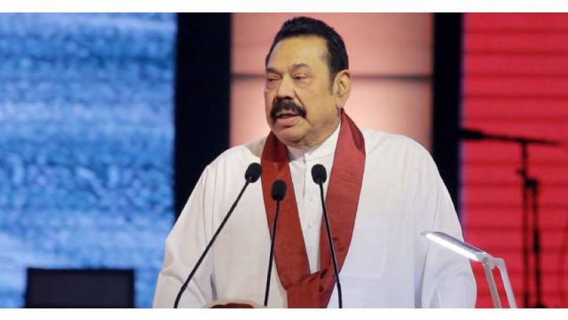 বিক্ষোভের মুখে রাজাপাকসে প্রধানমন্ত্রীর বাসভবন ছাড়লেন সেনা পাহারায়