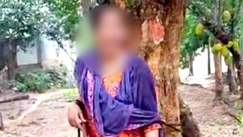 শারীরিক সম্পর্কে রাজি না হওয়ায় গৃহবধূকে গাছে বেঁধে নির্যাতন