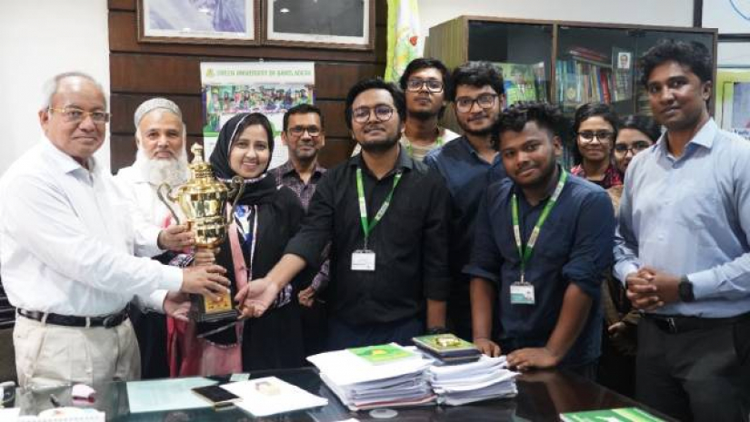 বিতর্কে বাংলাদেশ ইউনিভার্সিটিকে হারিয়ে চ্যাম্পিয়ন গ্রিন ইউনিভার্সিটি