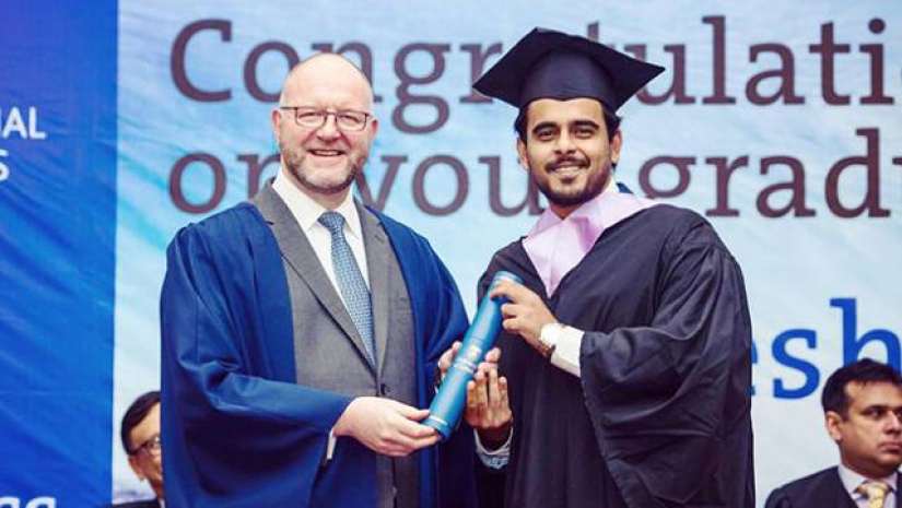 নটরডেমের ছাত্র ছিলেন সিয়াম, ঢাবি ছেড়ে ব্যারিস্টারি পড়েন লন্ডনে