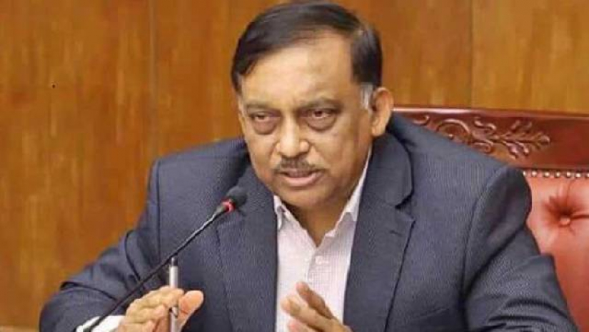 শিক্ষকের গলায় জুতার মালায় দুঃখিত, দায়িত্বে অবহেলায় ব্যবস্থা: স্বরাষ্ট্রমন্ত্রী
