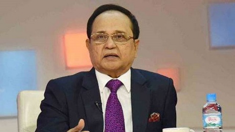 ‘প্রাইভেট ইউনিভার্সিটির মেয়েদের হাতে সিগারেট দেখা যায়’