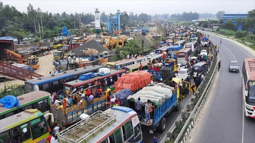 ঢাকা-টাঙ্গাইল মহাসড়কে ৩৫ কিমি যানজট