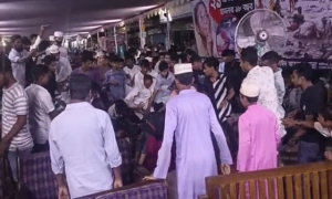 শোক দিবসের অনুষ্ঠানে মারামারিতে জড়ালো ছাত্রলীগ