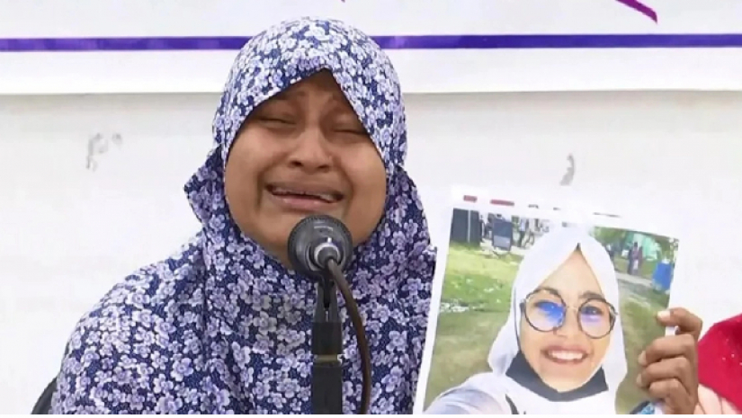 মায়ের নির্যাতনের শিকার হয়ে পালিয়েছেন কলেজছাত্রী সুকন্যা!