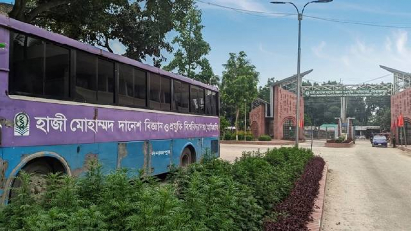 পরিবহন সংকটে প্রতিনিয়ত হয়রানির শিকার হাবিপ্রবির শিক্ষার্থীরা