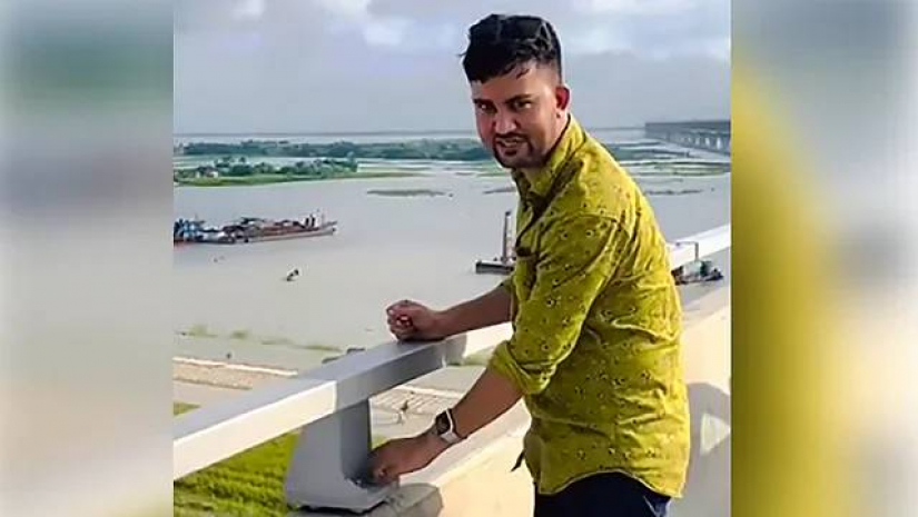  পদ্মা সেতুর নাট-বল্টু খোলার ভিডিও ধারণকারী পালিয়ে কাতারে
