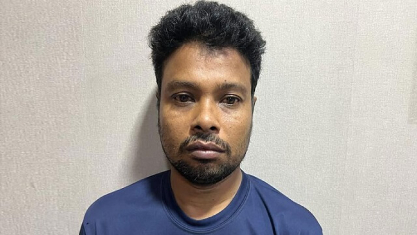 বিশ্ববিদ্যালয় ছাত্রীর গোসলের ছবি তুলে টাকা দাবি, অতপর...