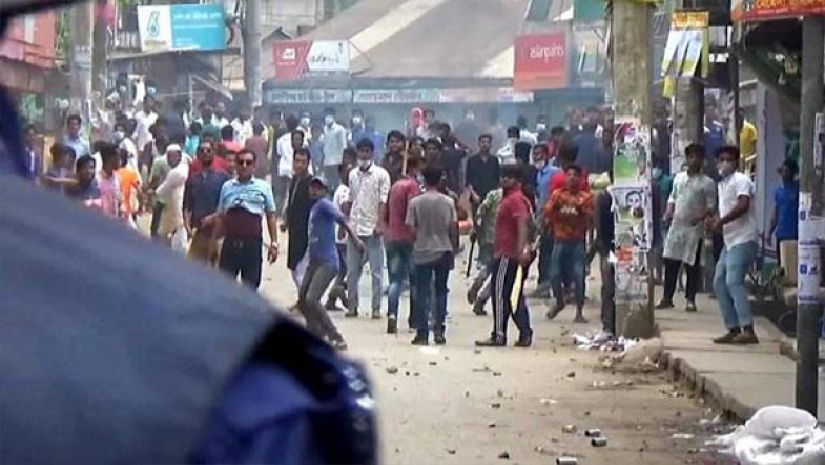 কিশোরগঞ্জে বিএনপি-পুলিশ সংঘর্ষ চলছে