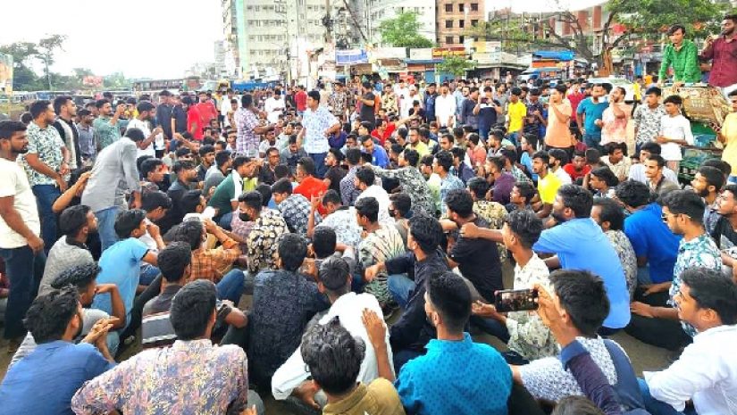 ছাত্রলীগ নেতাকর্মীদের ওপর বিদ্রোহীদের হামলা, আহত ১১