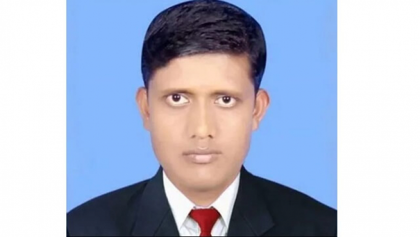 পরীক্ষার প্রশ্ন দিয়ে কু-প্রস্তাব ছাত্রীকে, সালিশে আপস