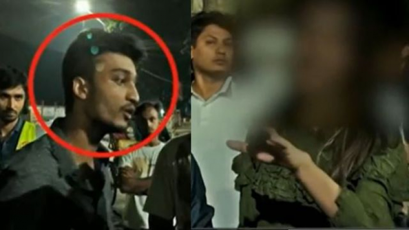 ঢাবিতে ছবি তুলতে এসে মারধরের শিকার বেসরকারি বিশ্ববিদ্যালয় ছাত্রী