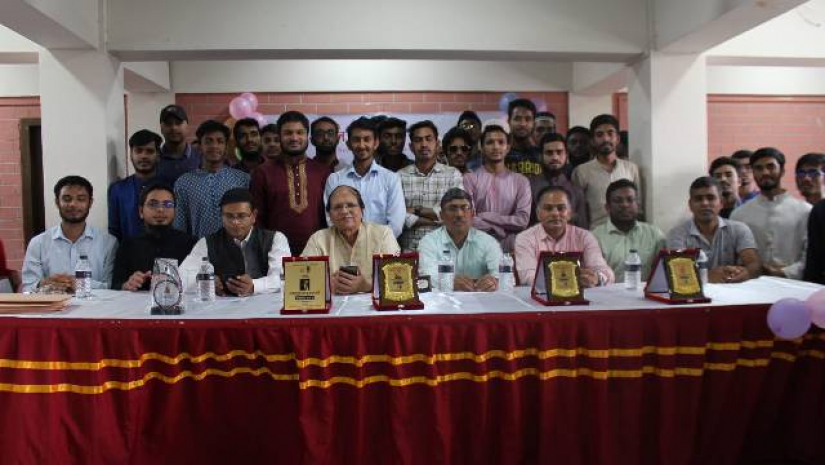 নবীনদের বরণ করে নিল ঢাবি তরুণ কলাম লেখক ফোরাম