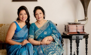 বাংলাদেশকে প্রথমবারের মতো গ্র্যামিতে নিয়ে গেলেন মা-মেয়ে