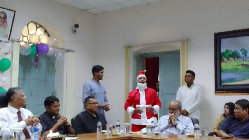 জবিতে প্রাক বড়দিন উদযাপন