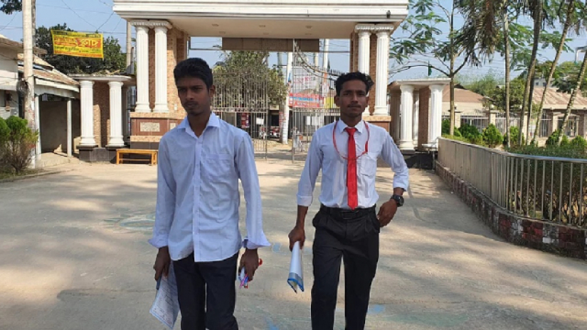 এইচএসসি’র কেন্দ্রে দুই পরীক্ষার্থীর দায়িত্বে ১২ জন