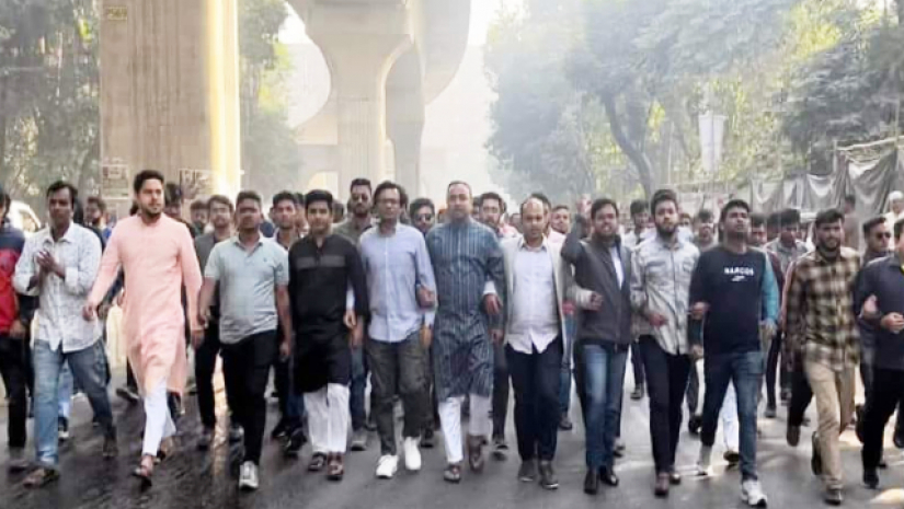ঢাকা বিশ্ববিদ্যালয়ে দিনভর ছাত্রলীগের শোডাউন