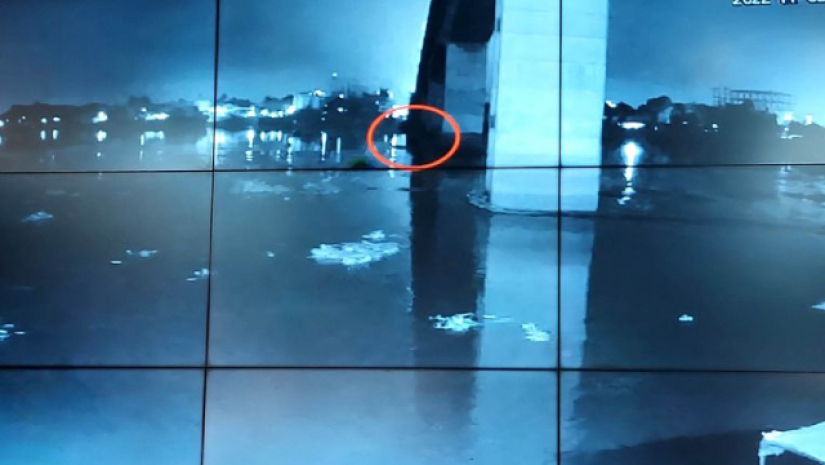 সেতু থেকে ফারদিনের লাফ দেওয়ার সিসিটিভি ফুটেজ দিল র্যাব