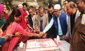শিক্ষার্থী শূন্য ক্যাম্পাসে বিশ্ববিদ্যালয় দিবস উদযাপন বুটেক্সের