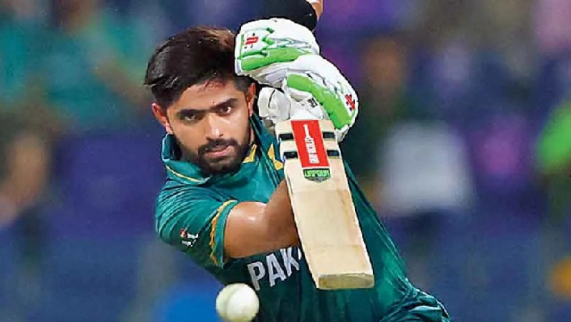 কোহলিদের ছাড়িয়ে শীর্ষে বাবর