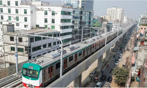 মেট্রোরেলে ৩ লাখ ৩৫ হাজার যাত্রীর যাতায়াত, আয় ২ কোটি ৪৬ লাখ