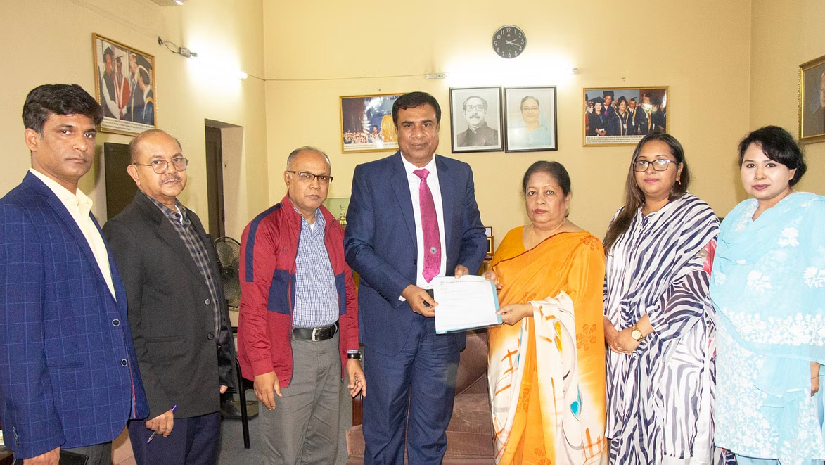 স্ট্যামফোর্ড ইউনিভার্সিটির উপাচার্যের দায়িত্ব নিলেন জবি অধ্যাপক মনিরুজ্জামান