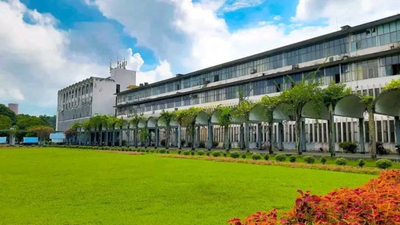 ছাত্রদলের পোস্টার দেখা নিয়ে বাকৃবিতে ছাত্রলীগের সঙ্গে বহিরাগতদের সংঘর্ষ, আহত ৩
