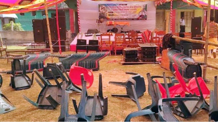 মঞ্চে না ডাকায় বিদ্যালয়ের আয়োজনে ভাঙচুর ছাত্রলীগ নেতার