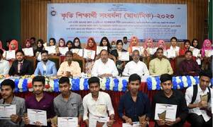 শিক্ষার্থীদের প্রকৃতি থেকে শিক্ষাগ্রহণের আহবান রাসিক মেয়রের